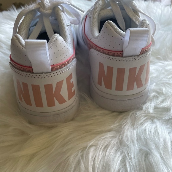 Nike Leopard print swoosh shoes NWOT - Picture 3 of 6
